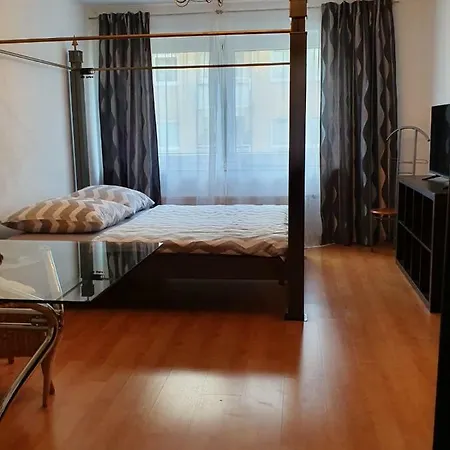 Lorettostrasse Apartment Dusseldorf